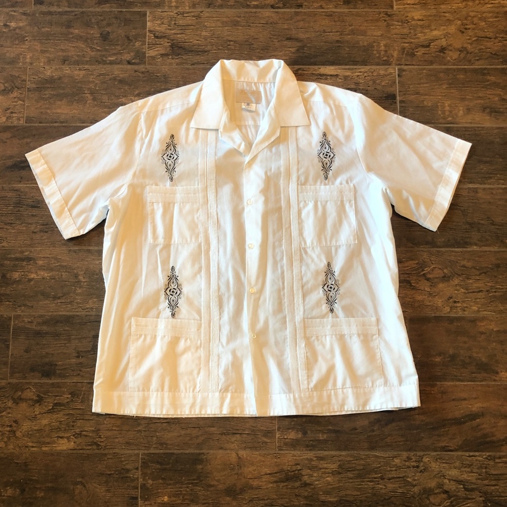 Men’s authentic white guayabera, size 46 (XXL)